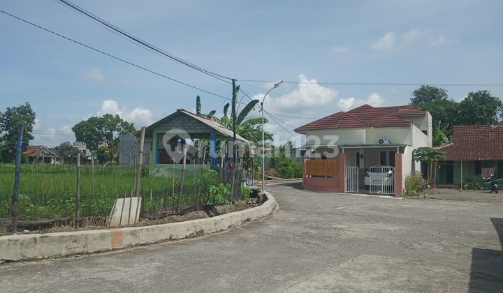 Tanah 200 Jutaan SHM Pekarangan Utara Jalan Purwomartani Tanah 200 Jutaan SHM Pekarangan Utara Jalan Purwomartani