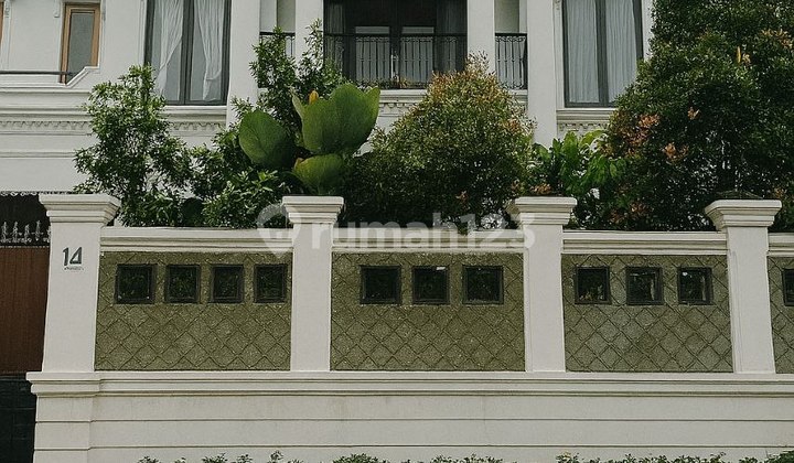 DIJUAL RUMAH MEWAH KLASIK DI LUBANG BUAYA CIPAYUNG JAKARTA TIMUR 1