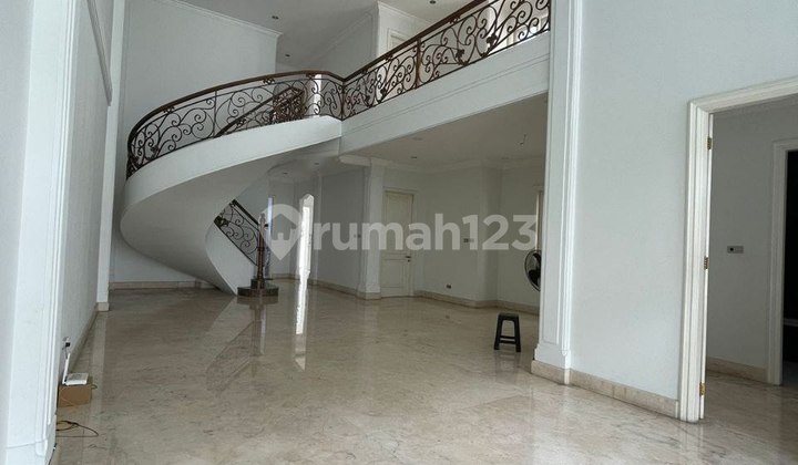 DIJUAL RUMAH MEWAH 2LT + KOLAM RENANG DI JATINEGARA JAKARTA TIMUR 2
