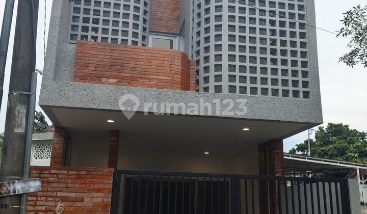 Dijual Rumah 2 Lantai – Pondok Kelapa Billy & Moon (PD Kelapa Permai 2), Jakarta Timur 1