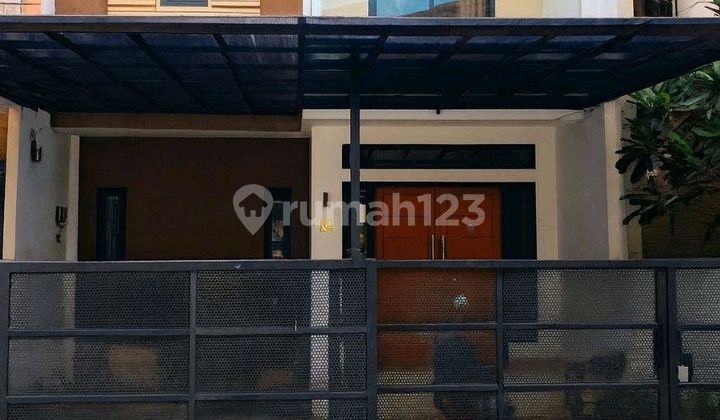 Ready to Live 2.5-Story House in Pegangsaan 2 Kelapa Gading North Jakarta