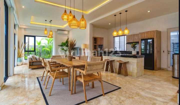 Freehold For Sale Premium Villa Brawa Canggu Near the Beach Freehold For Sale Premium Villa Brawa Canggu Near the Beach