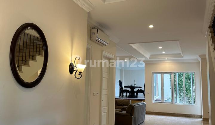 Disewakan Rumah Rapi Furnished di Lippo Karawaci Central 1