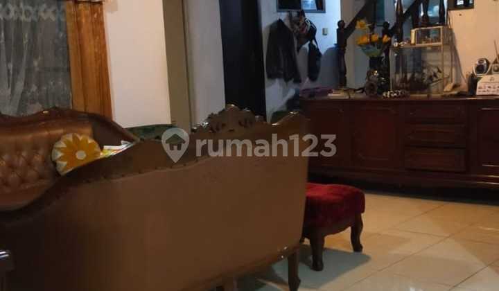 Attractive, Cheap, Comfortable, Lush, Safe 2-Story House for Sale Attractive, Cheap, Comfortable, Lush, Safe 2-Story House for Sale