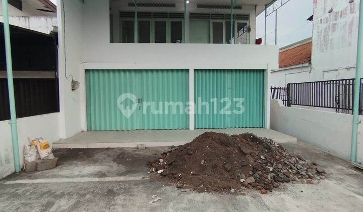 Strategic 2-Story Shop House for Rent on General Sudirman Street