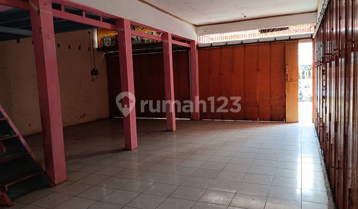 Strategic 2-Storey Shop House at Jampiroso Market, Temanggung 2