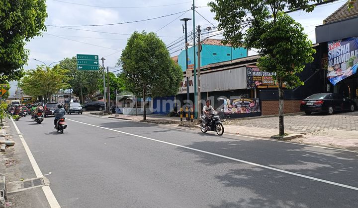 Bangunan Ruko 3 Unit S G Strategis Jl Suryowijayan Yogyakarta Bangunan Ruko 3 Unit S G Strategis Jl Suryowijayan Yogyakarta