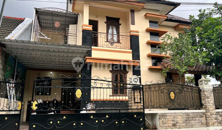 Strategic 2-Story House 9 Minutes to UGM Yogyakarta