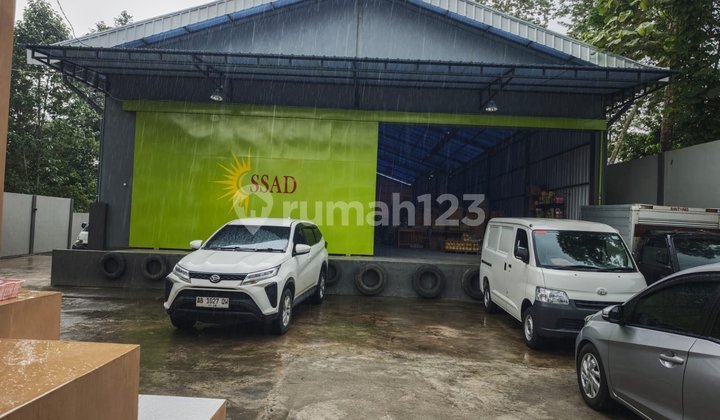 Gudang, 3 Lantai, SHM, Bebas Banjir I-D Gudang, 3 Lantai, SHM, Bebas Banjir I-D