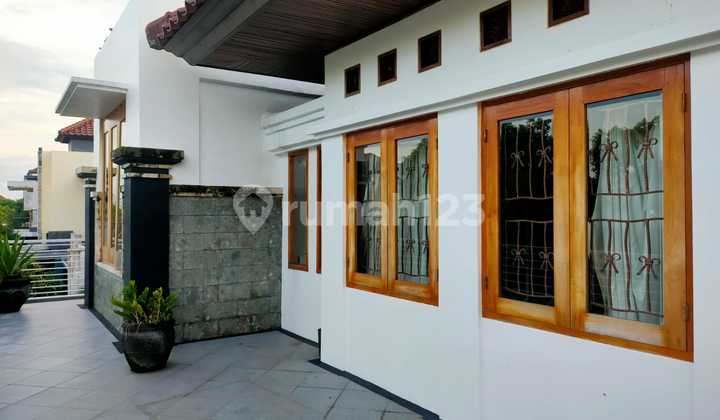 Rumah Jual Lokasi Gatot Subroto