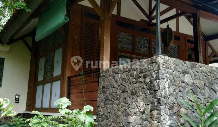 Rumah Villa sangat asri dekat exit tol Gadog  1