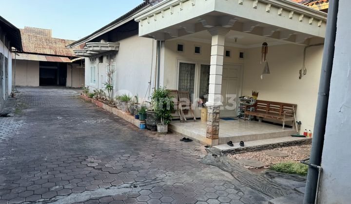 Sell 3 Strategic Shophouses Cheap 2