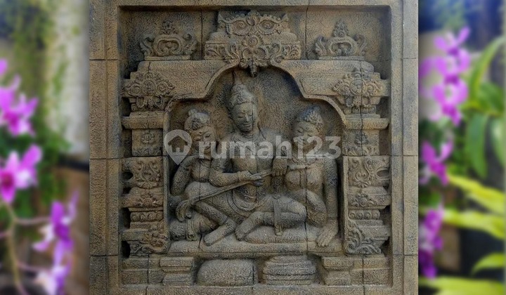 Semi Villa House In Renon Comfortable Environment Semi Villa House In Renon Comfortable Environment