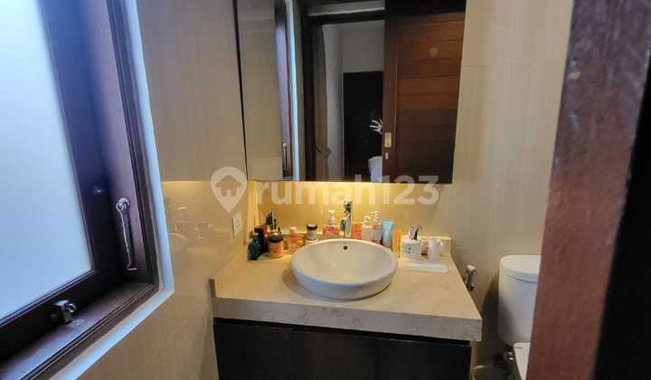 Modern Minimalist 1-Story House in Nusa Dua Price Below 2m 2