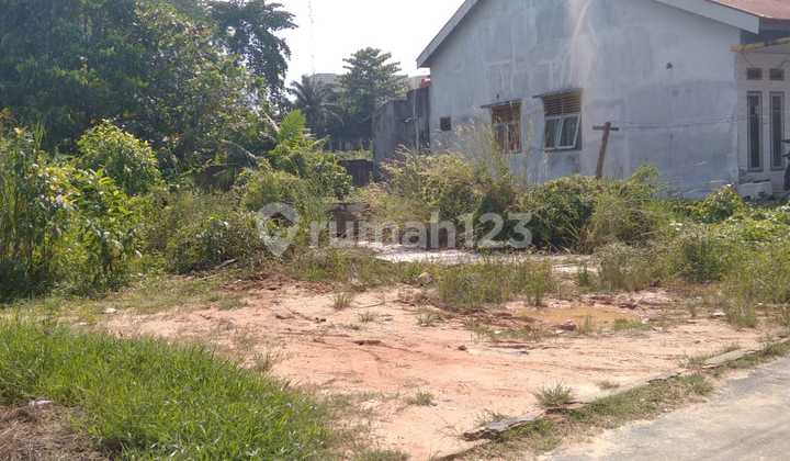 Land located approximately 300 meters from Sudirman Street, Pekanbaru City, Pekanbaru.