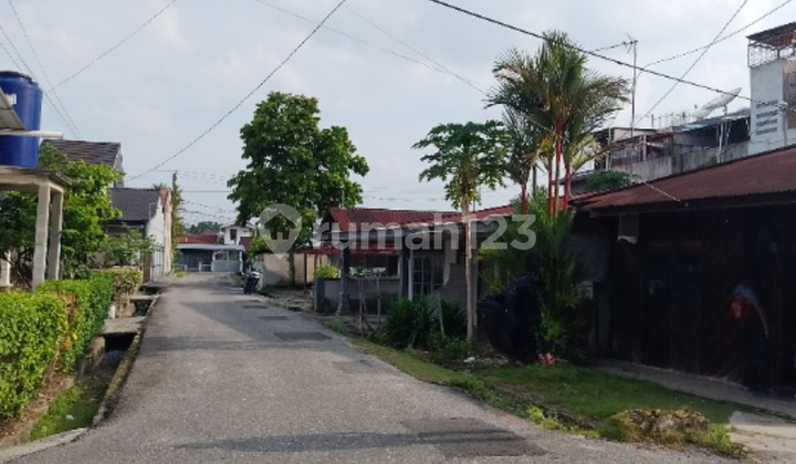 Bu, Dijual Cepat: Tanah Bonus Rumah Dekat Sma N 1 Pekanbaru Bu, Dijual Cepat: Tanah Bonus Rumah Dekat Sma N 1 Pekanbaru