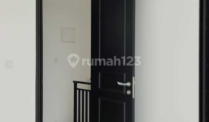 Disewakan Rumah Bukit Nirmala Pik 2 4,5X10 Unfurnish 2
