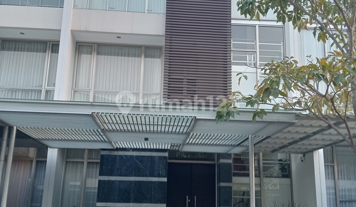 RUMAH MEWAH CHOPIN SIGNATURE GOLF ISLAND TIPE HAZEL 8×25 1