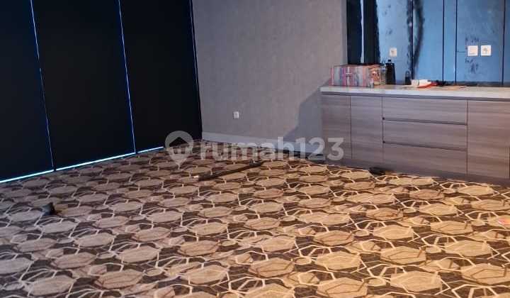 DIJUAL OFFICE GOLDCOAST TOWER LIBERTY 854 M² 