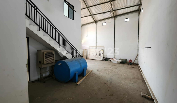 For Sale: Warehouse Building in Jaticempaka, Jatiwaringin, Pondok Gede For Sale: Warehouse Building in Jaticempaka, Jatiwaringin, Pondok Gede
