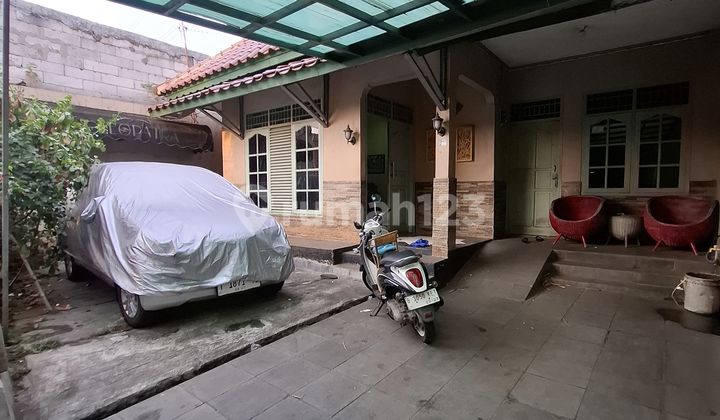 Nego Sampai Jadi ! Rumah Luas di Bintara Akses Strategis