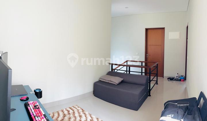 Fully Furnished House in Premier Estate2, Jatiwarna - Freehold Title, 5 Minutes to Toll Road Access 2