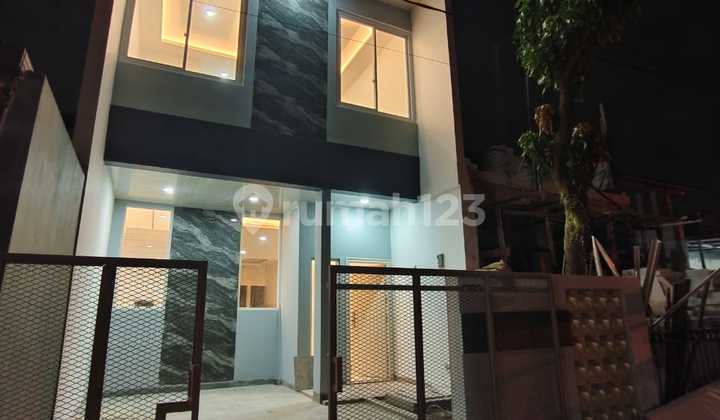 DIJUAL RUMAH BARU MODERN MINIMALIS KOPO PERMAI 3 HUNIAN NYAMAN DAN MEWAH 