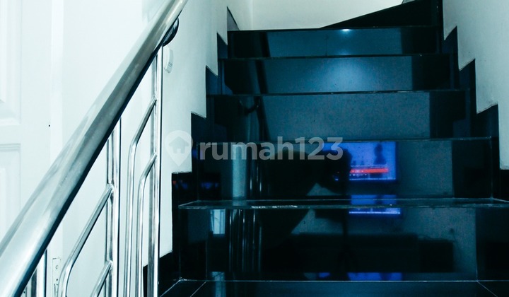 DIJUAL RUMAH SIAP HUNI DI CIPAKU INDAH BANDUNG FULL FURNISHED 2
