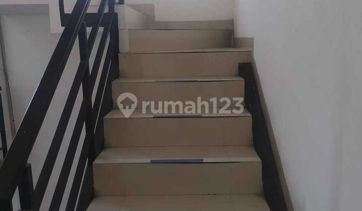 FOR RENT SHOPHOUSE ON OTISTA STREET BANDUNG READY TO USE SUITABLE FOR BUSINESS SPACE STRATEGIC LOCATION