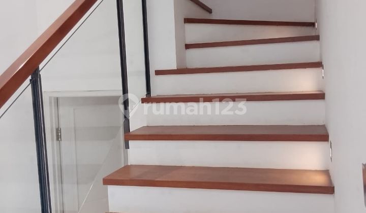DIJUAL RUMAH BARU 3 LANTAI SETRADUTA RIVERSIDE RESIDENCE HUNIAN NYAMAN