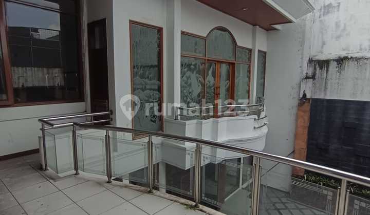 Dijual cepat Rumah 2 lantai Holis Regency hunian mewah nyaman dan lokasi strategis