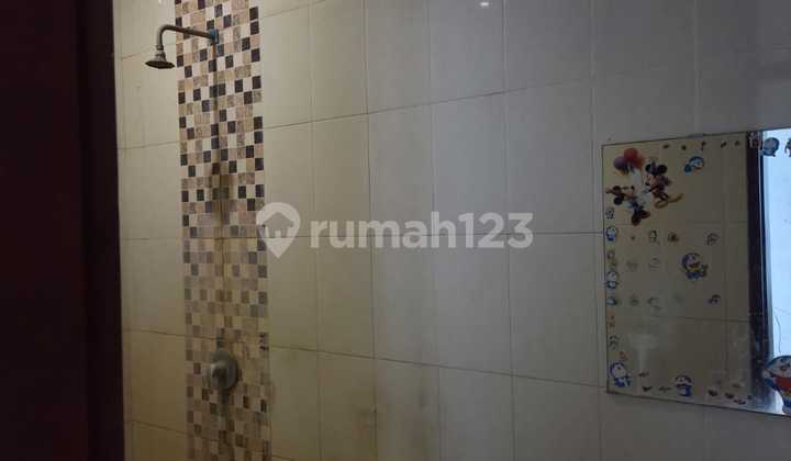 For Sale: Shop House in Sudirman Wing / Dulatip Street, with office space, located in a busy area. 2