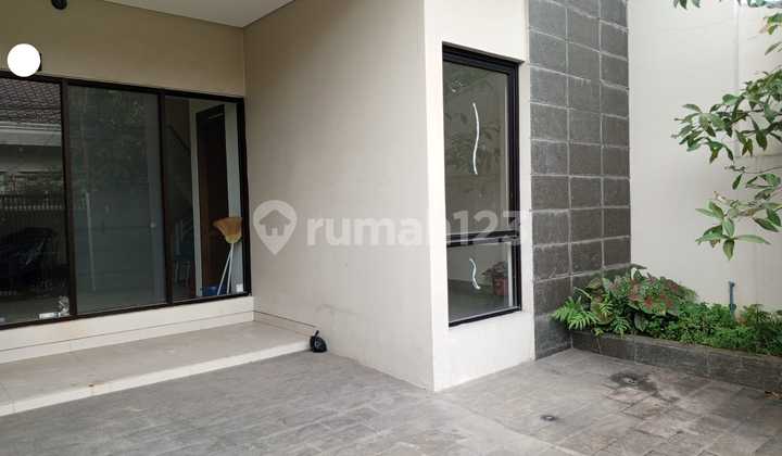 FOR SALE HOUSE IN TAMAN HOLIS INDAH 1, MINIMALIST AND COMFORTABLE RESIDENCE