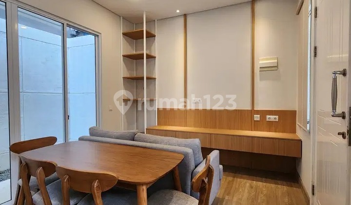 Rumah 2 Lantai Full Renovasi Vanya Park Azura Gading Serpong BSD City Tangerang Banten 2