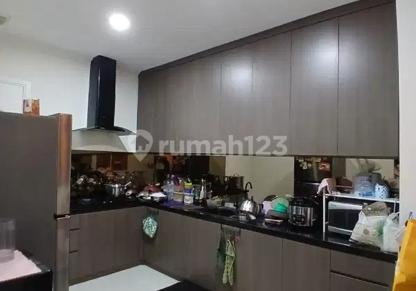 2-Story Fully Renovated House in The Springs Flamingo, Gading Serpong, BSD City, Tangerang, Banten 2