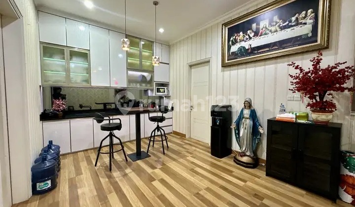 Two-Story Fully Renovated House in Scientia Garden Maxwell, Gading Serpong, BSD City, Tangerang, Banten