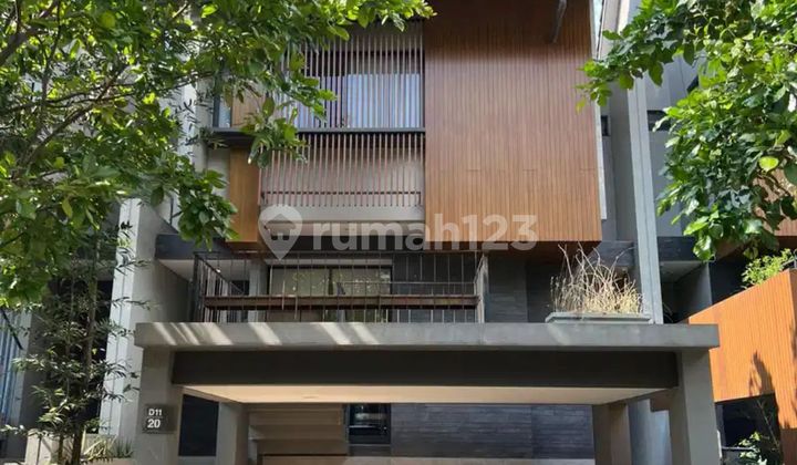 3-Story Fully Renovated House in Greenwich Caelus, Gading Serpong, BSD City, Tangerang, Banten