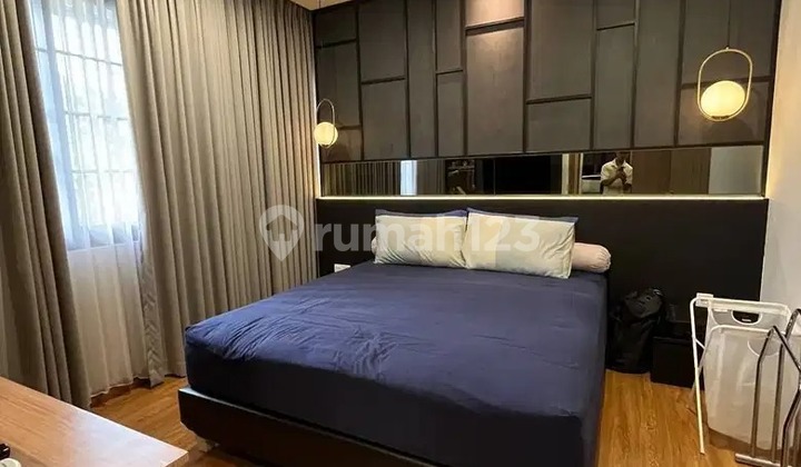 Rumah 3 Lantai Full Renovasi Greenwich Caelus Gading Serpong BSD City Tangerang Banten