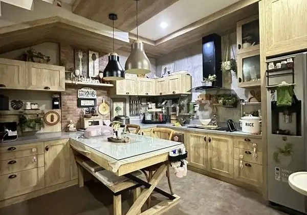 Rumah 2 Lantai Full Renovasi Sektor 7A Gading Serpong BSD City Tangerang Banten