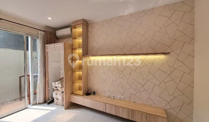 2-Story Fully Renovated House in Boston Village, Gading Serpong, BSD City, Tangerang, Banten 2