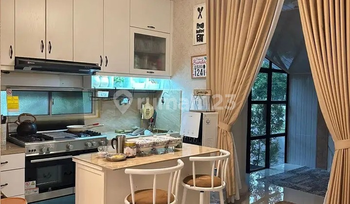 Rumah 2 Lantai Full Renovasi Crystal Gading Serpong BSD City Tangerang Banten