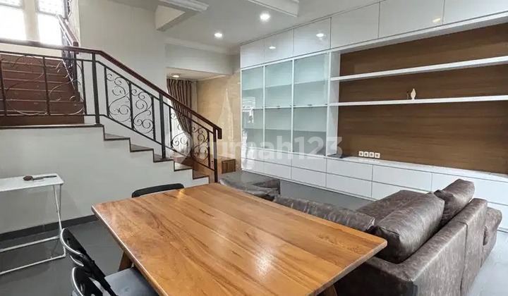 Rumah 2 Lantai Full Renovasi Greenwich Sheffield Gading Serpong BSD City Tangerang Banten 2