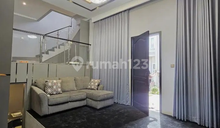 Rumah 3 Lantai Full Renovasi Samara Village Gading Serpong BSD City Tangerang Banten