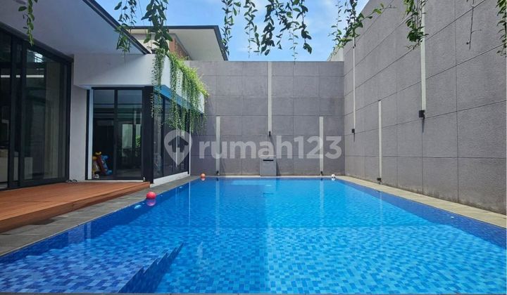 Rumah 3 Lantai Full Renovasi Nava Park Layton Bsd City Gading Serpong Tangerang Banten