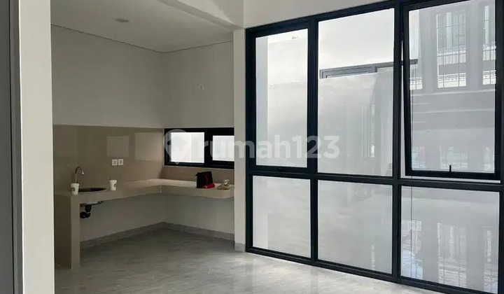 Rumah 3 Lantai Greenwich Aether Gading Serpong BSD City Tangerang Banten 7