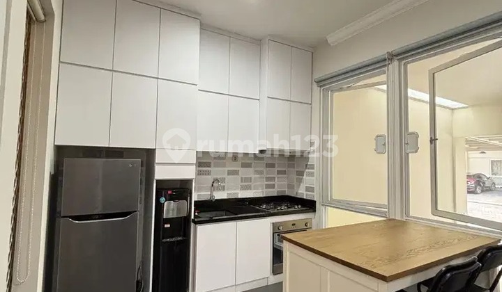 Rumah 2 Lantai Full Renovasi Greenwich Sheffield Gading Serpong BSD City Tangerang Banten Rumah 2 Lantai Full Renovasi Greenwich Sheffield Gading Serpong BSD City Tangerang Banten