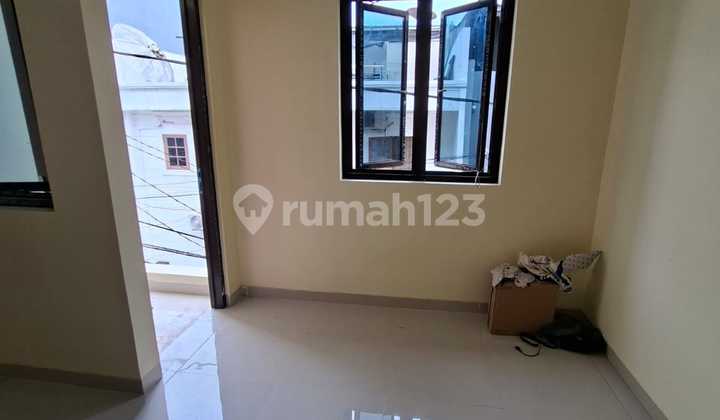 Dijual Rmh Baru Cantik Di Tanjung Duren,strategis Rumah SHM Bagus di Jl. Tanjung Duren Utara IIA No.392, Tanjung Duren Utara, Grogol Petamburan, Kota Jakarta Barat, DKI Jakarta, Indonesia, 11470, Tanjung Duren
