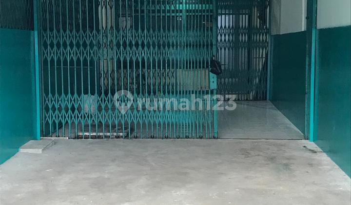 For Rent 3-Story Shop House Duri West Jakarta Near Duri Station, Strategic Location 2