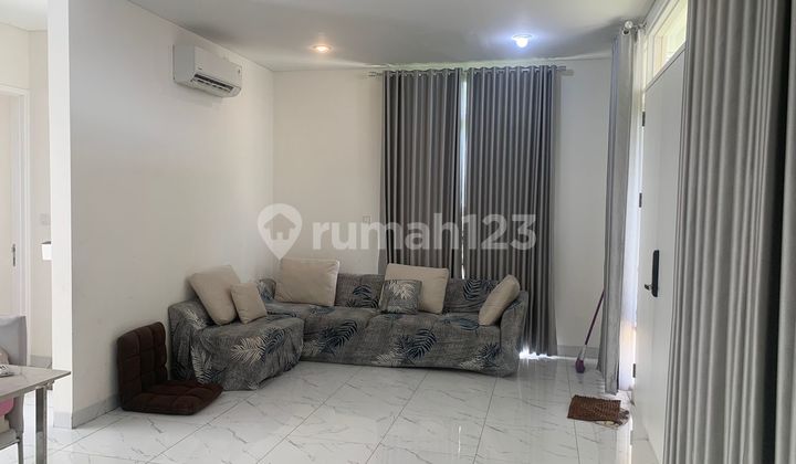 Rumah Lavon Grandura (Ukuran 13.5x14 m) - Hoek