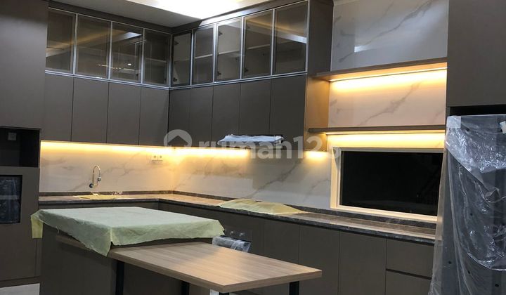 Di Jual Rumah Rapi Greenville 3 1/5 Lantai Kitchen Set Marmer